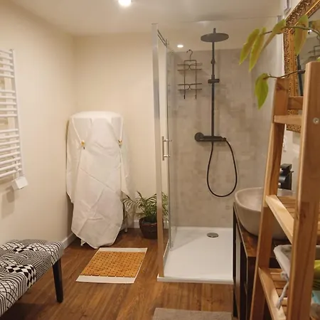 D'hotes Bed & Breakfast Regades